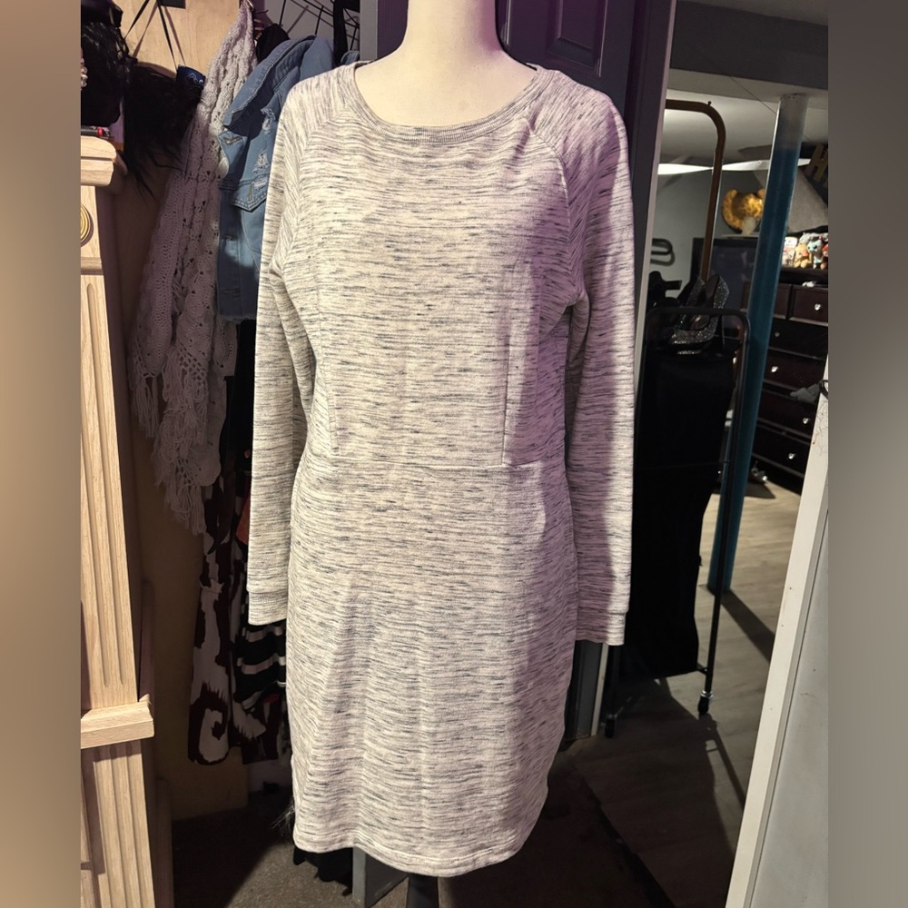 BRAND NEW NR Betsey Johnson Heathered Gray Long Sleeve Sweater Dress